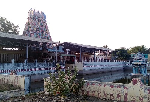 Tirukarugavur Gopuram